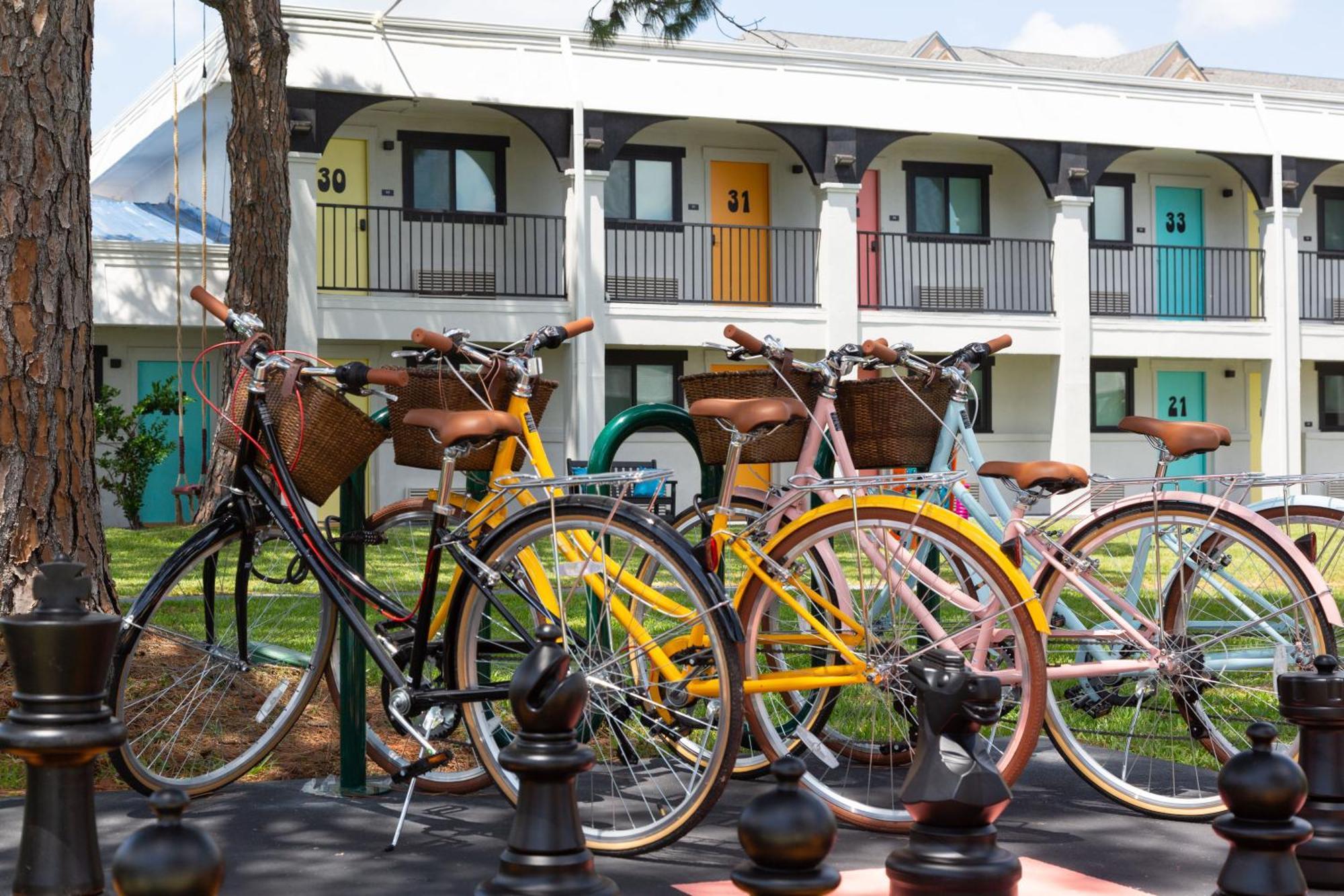 Hotel Mccoy - Art, Libations, Pool Society College Station Ngoại thất bức ảnh